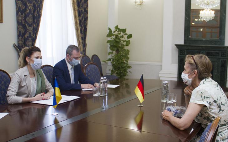 Україна закликала Німеччину протидіяти мілітаризації окупованого Криму / фото mfa.gov.ua Україна закликала Німеччину протидіяти мілітаризації окупованого Криму / фото mfa.gov.ua
