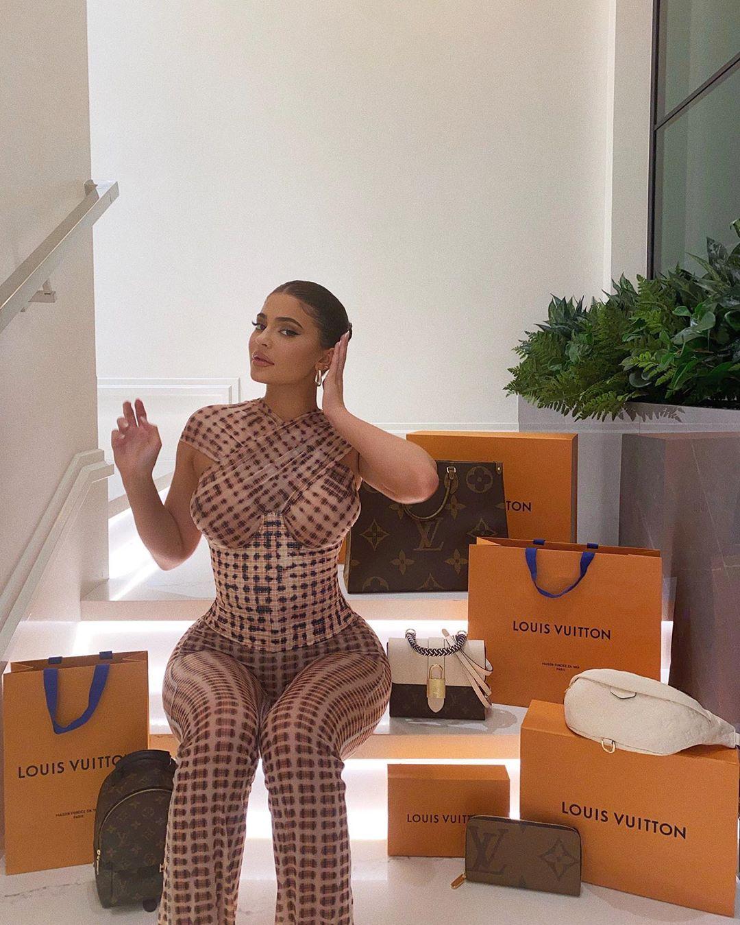 Дженнер показала фото / фото instagram.com/kyliejenner Дженнер показала фото / фото instagram.com/kyliejenner