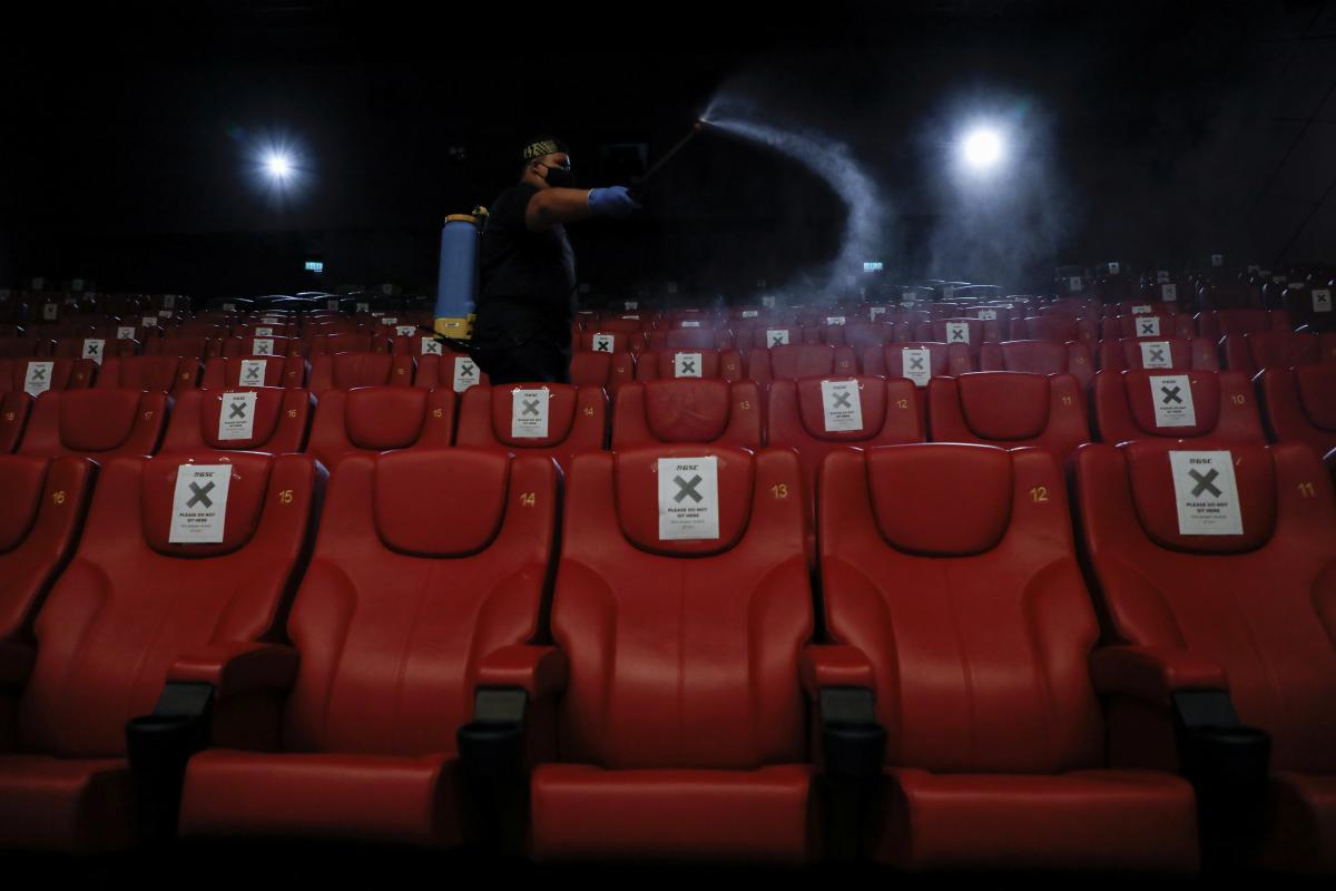 Кинотеатры возобновили работу 2 июля / фото REUTERS