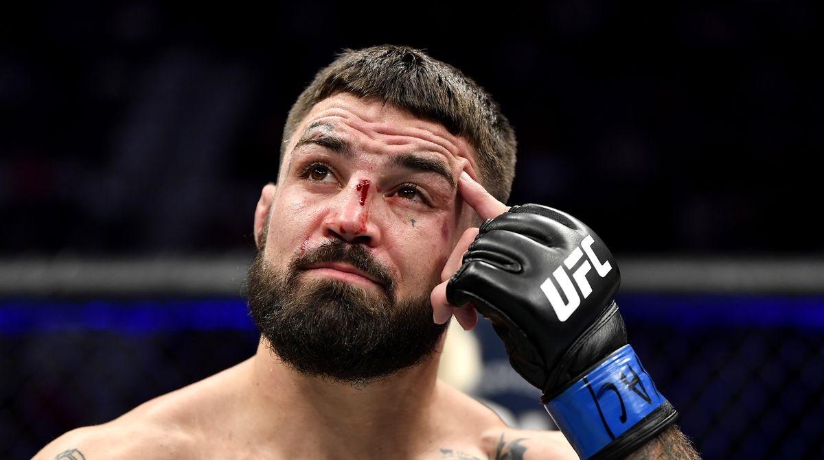 Майк Перри сидел в тюрьме за вооруженное ограбление / фото mmafighting.com Майк Перри сидел в тюрьме за вооруженное ограбление / фото mmafighting.com
