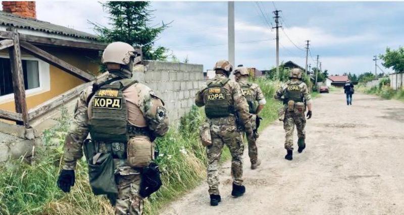 Обшуки на Івано-Франківщині / фото if.npu.gov.ua Обшуки на Івано-Франківщині / фото if.npu.gov.ua