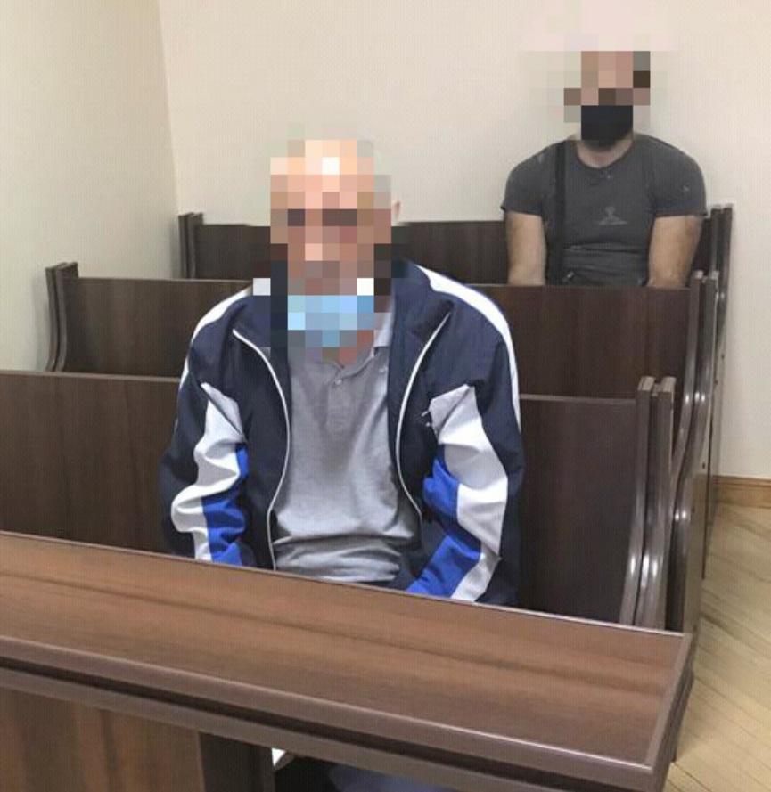 Подозреваемый арестован с возможностью внесения 105 тысяч гривен залога / фото НПУ Подозреваемый арестован с возможностью внесения 105 тысяч гривен залога / фото НПУ
