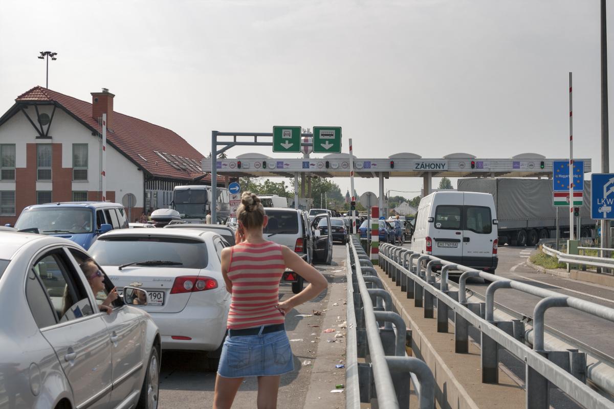 Правительство упростит пересечение границы на автомобиле: когда вступят в силу изменения