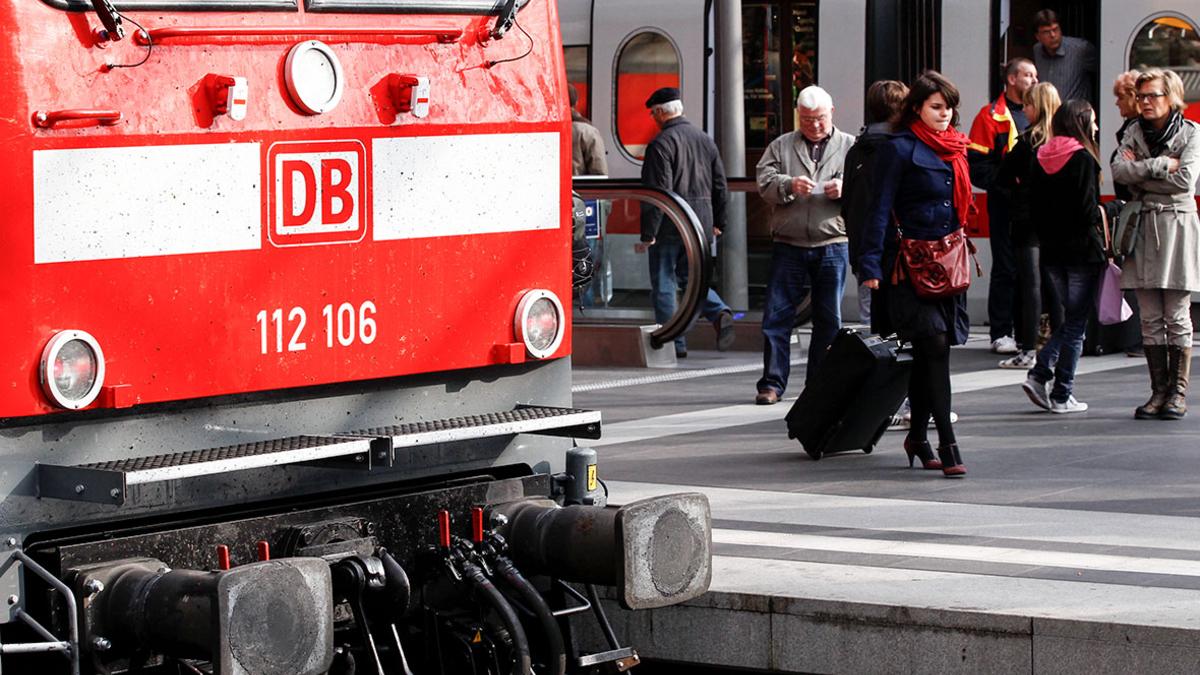 В Германии вводят дешевый единый проездной / иллюстрация REUTERS