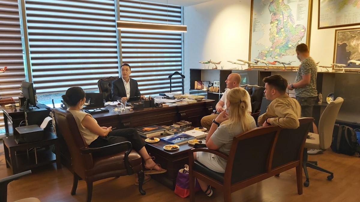 Хамді Гювенч на зустрічі з українськими журналістами зазначив, що в країні дуже чекають на гостей з України