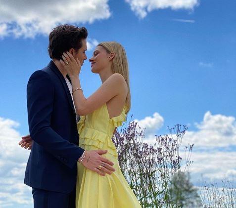 Бруклін Бекхем зробив пропозицію своїй коханій Ніколі Пельтц / Фото instagram.com/brooklynbeckham/ Бруклін Бекхем зробив пропозицію своїй коханій Ніколі Пельтц / Фото instagram.com/brooklynbeckham/