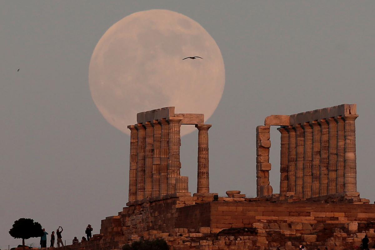 Греция ужесточает правила въезда для туристов \ фото REUTERS