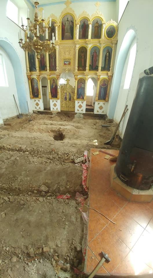 Ніхто не здогадувався про те, що лежить під підлогою храму / Фото facebook.com Ніхто не здогадувався про те, що лежить під підлогою храму / Фото facebook.com