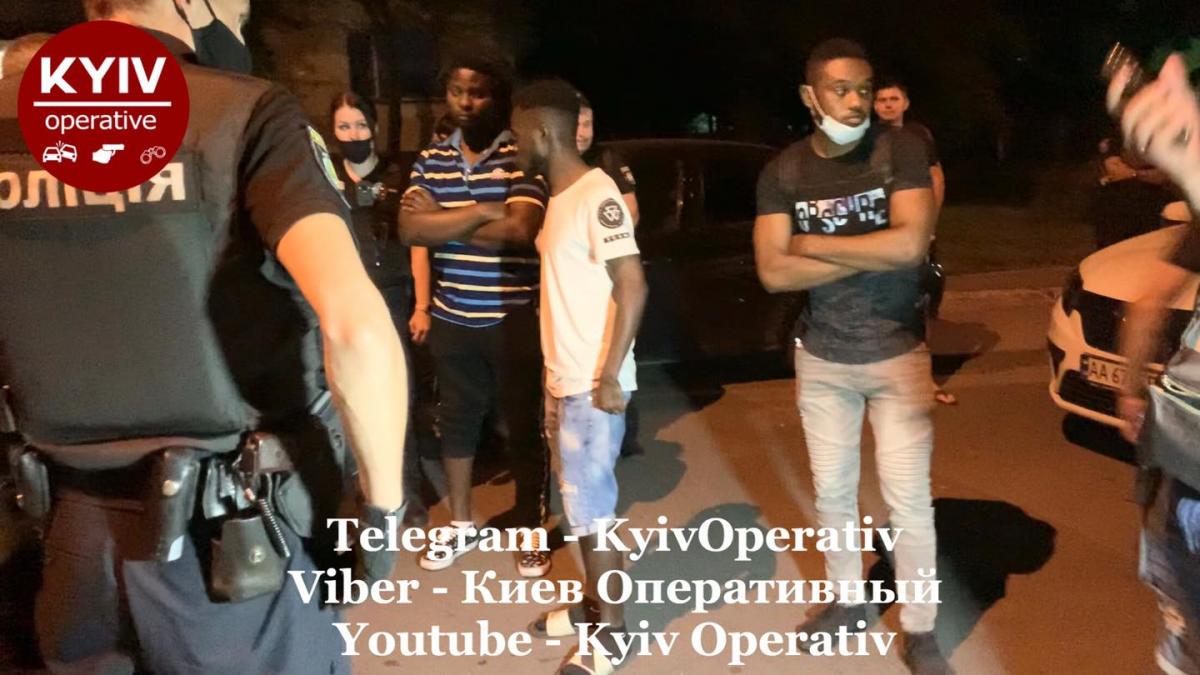 У Києві напали на студентів із Конго / Київ Оперативний Facebook У Києві напали на студентів із Конго / Київ Оперативний Facebook