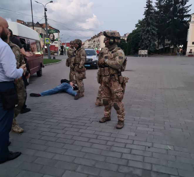 Кривоша затримано / фото twitter.com/AvakovArsen Кривоша затримано / фото twitter.com/AvakovArsen