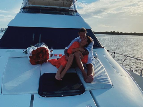 Поклонники ждут свадьбу Анны и Яниса / Instagram Анна Седокова Поклонники ждут свадьбу Анны и Яниса / Instagram Анна Седокова