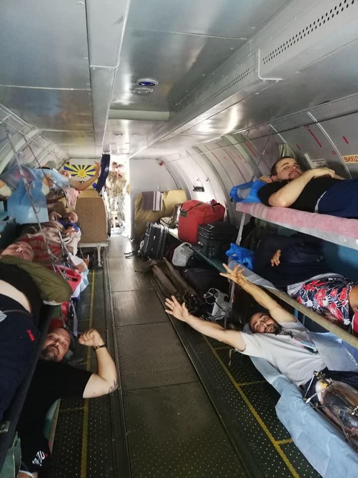 Бійці отримали поранення в ході ООС / facebook.com/Ukrmilitarymedic Бійці отримали поранення в ході ООС / facebook.com/Ukrmilitarymedic