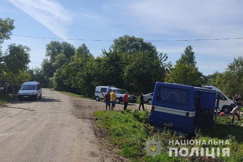 Во время ДТП пострадал 4-летний ребенок / фото Нацполиция Во время ДТП пострадал 4-летний ребенок / фото Нацполиция