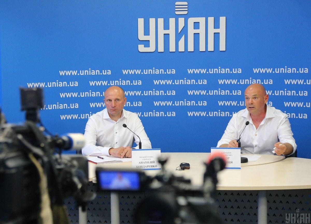За словами Палиці, новостворена політсила буде захищати економіку України та українських виробників / фото УНІАН За словами Палиці, новостворена політсила буде захищати економіку України та українських виробників / фото УНІАН