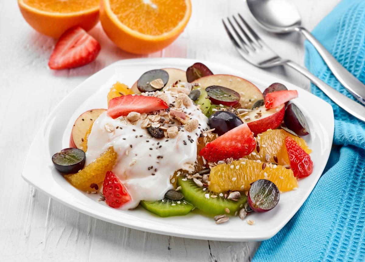 Праздничный фруктовый салат с ванильным соусом | Philips