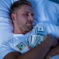 Два знака Зодиака вскоре ждет денежный поток - астрологи