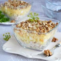 Изысканный салат с ананасом: как приготовить вкусное блюдо