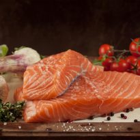 Як правильно засолити червону рибу: рецепти неймовірно смачної рибки