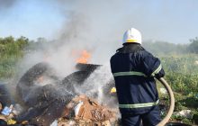 Ще мінус один: у Москві згорів автомобіль топ-чиновника Генштабу РФ (фото)