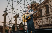 "Сердечко в трусах": відомий співак Сергій Бабкін засвітив "принади" в пачці балерини