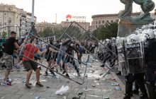Протесты в Сербии: пророссийские СМИ распространяют фейк о "наемниках из Украины" среди протестующих