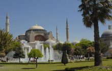 Hagia Sophia: Iconic Istanbul museum 'could return to mosque' – BBC