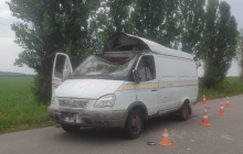 Прокуратура повідомила про чотирьох підозрюваних у підриві автомобіля "Укрпошти"