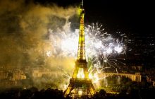 Франція завершила святкування Дня взяття Бастилії грандіозним 30-хвилинним феєрверком (фоторепортаж, видео)