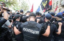 Украинцы рассказали, кому больше всего доверяют в стране – опрос