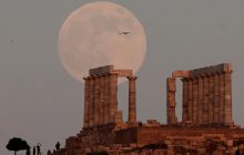 Греція ускладнює в'їзд для туристів: довідки про вакцинацію від коронавірусу буде недостатньо