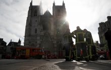 Влада розглядає пожежу у Нантському соборі як злочинне діяння – прокурор