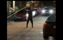 В Москве пьяный мужчина "напал" на шлагбаум: момент попал на видео