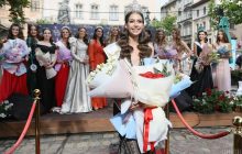 У Львові обрали найвродливішу дівчину, попри карантин (фоторепортаж)