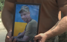 На Миколаївщині поховали загиблого на Донбасі 18-річного морпіха (відео)