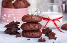 Как испечь идеальное брауни-печенье: простой рецепт, который "завирусился" в сети