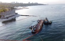 Для підняття танкера "Делфі" знайшли відповідний кран - Криклій