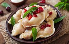 Нежные вареники с вишней: как приготовить невероятно вкусное блюдо
