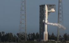 NASA успешно запустило ракету с марсоходом (видео)