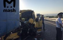 У жахливій ДТП з мікроавтобусом в окупованому Криму загинули восьмеро людей (фото)