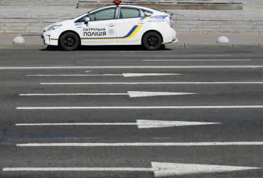 Обругала и ударила копа мотошлемом: в Одесской области арестовали женщину