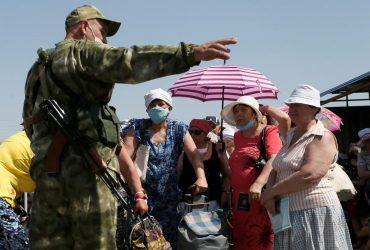 Российские захватчики на юге Украины силой выселяют людей из их домов - Генштаб