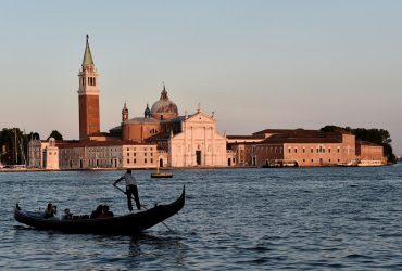 Дістали всіх: у Венеції навіть крамарі вимагають обмежити потік туристів