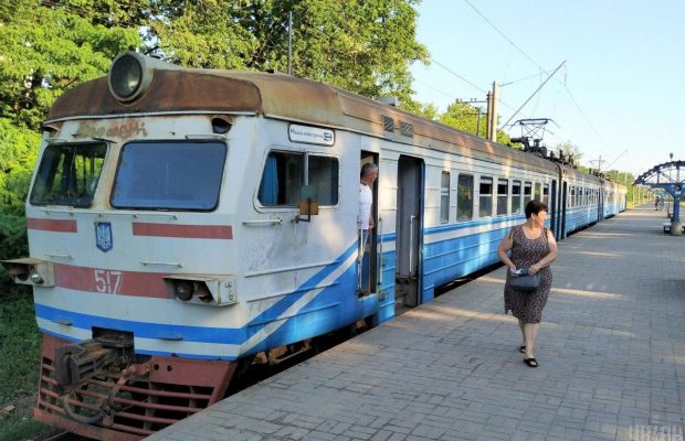На Львівщині відновлюють рух 46 приміських поїздів