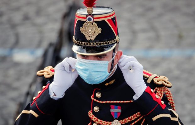 Франция из-за пандемии отказалась от традиционного парада на День взятия Бастилии (фото)