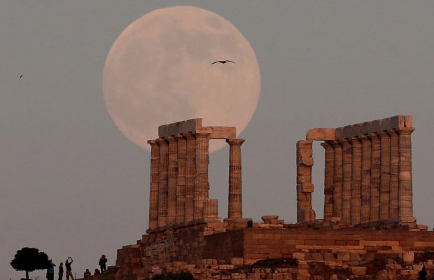 Греція ускладнює в'їзд для туристів: довідки про вакцинацію від коронавірусу буде недостатньо