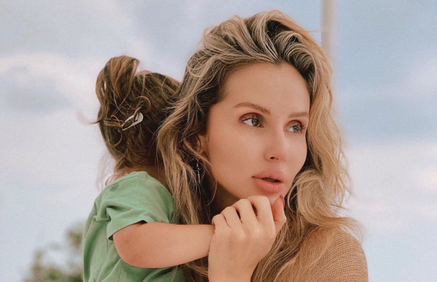 Світлана Лобода зачарувала мережу милими фото з малятком Тільдою в різних позах