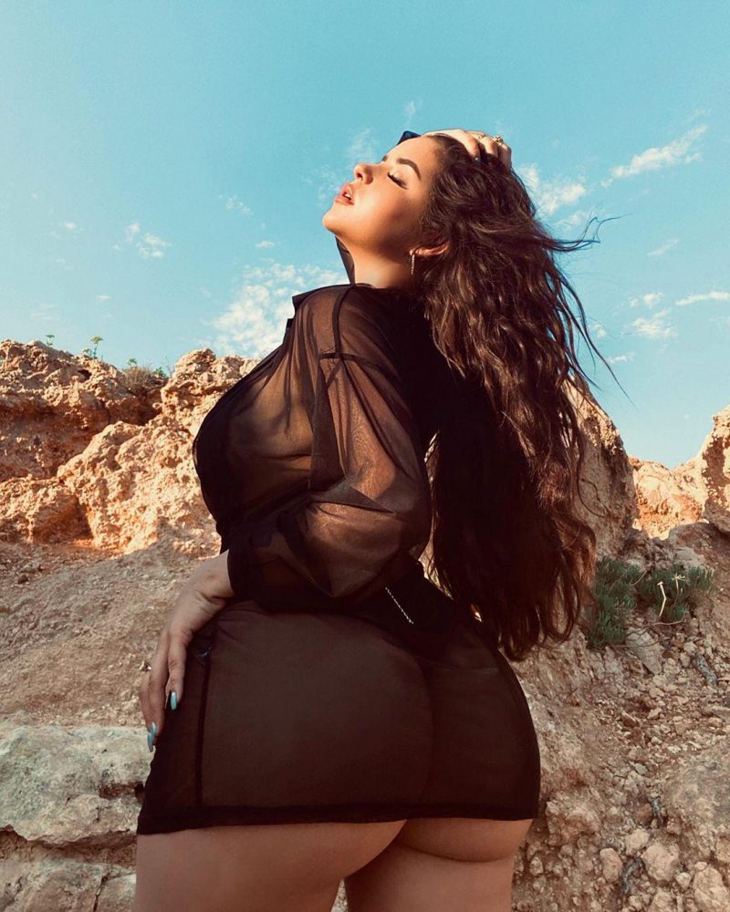 Роуз показала попу / instagram.com/demirose