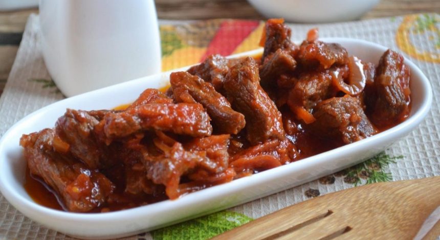 Смачна підлива з м'ясом: як приготувати апетитну страву