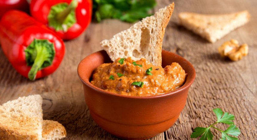 Аджика класична: як швидко та легко приготувати ароматну приправу вдома