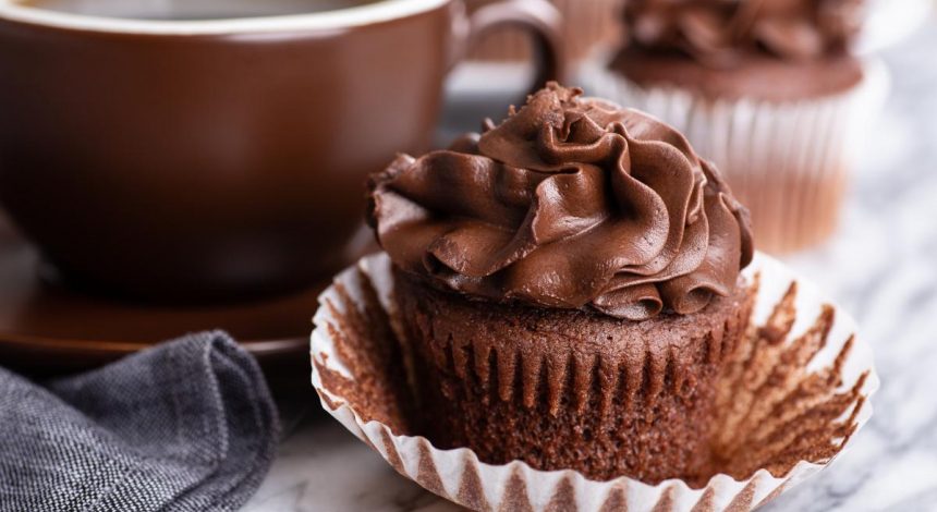 Самые вкусные шоколадные маффины: как приготовить нежный десерт